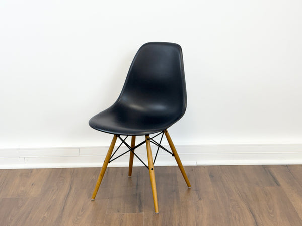 Vitra Eames Plastic Noir