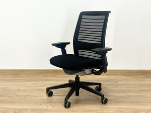 Steelcase Think V2