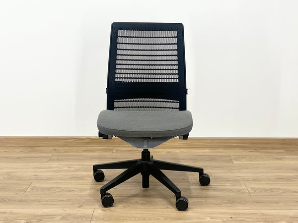 Steelcase Think V2