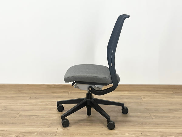Steelcase Think V2