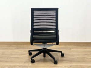 Steelcase Think V2