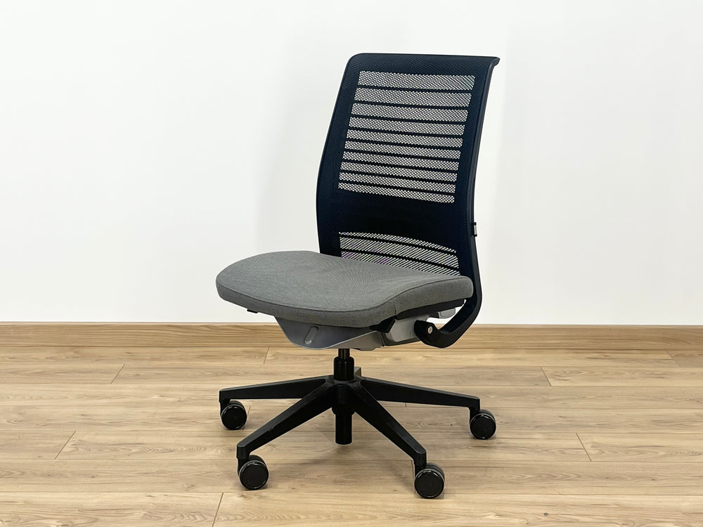Steelcase Think V2