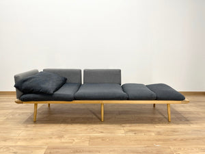 Umage Lounge Aroud