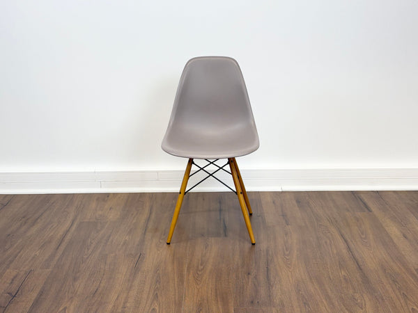 Vitra Eames Plastic Gris
