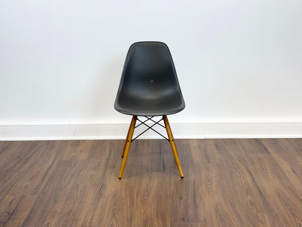 Vitra Eames Plastic Antracite