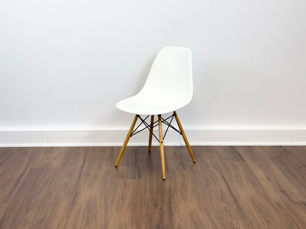Vitra Eames Plastic Blanc