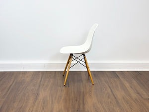 Vitra Eames Plastic Blanc