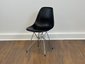 Vitra Eames Plastic Noir