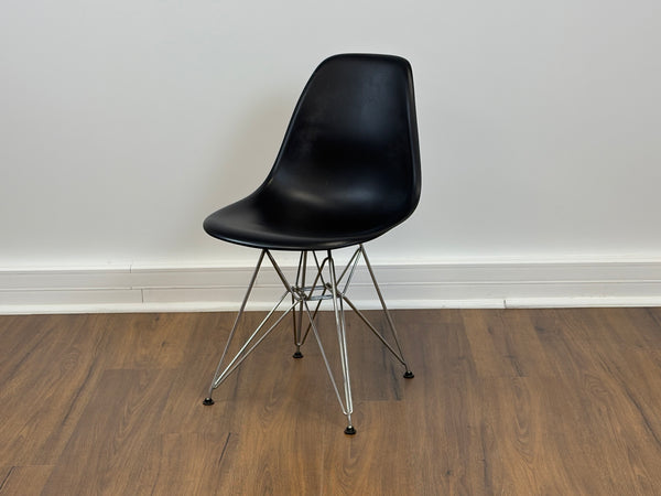 Vitra Eames Plastic Noir