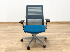 Steelcase Think V2