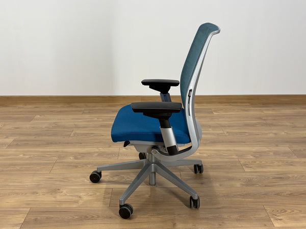 Steelcase Think V2