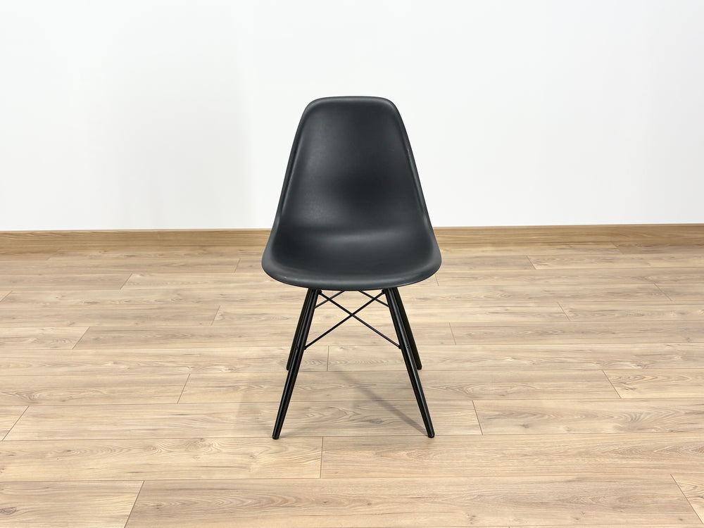 Vitra Eames Plastic Noir