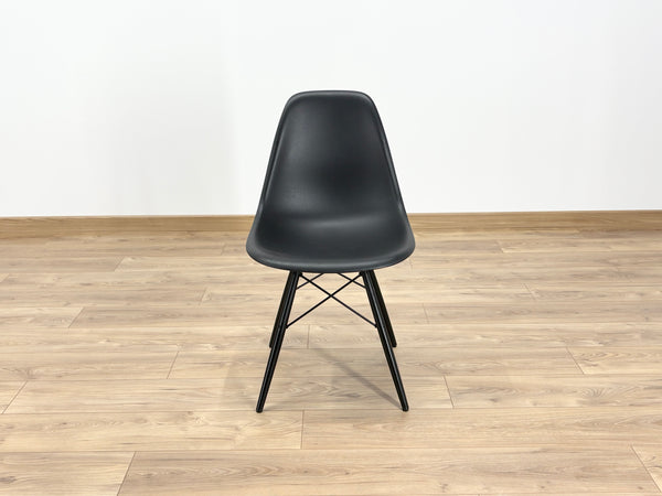 Vitra Eames Plastic Noir