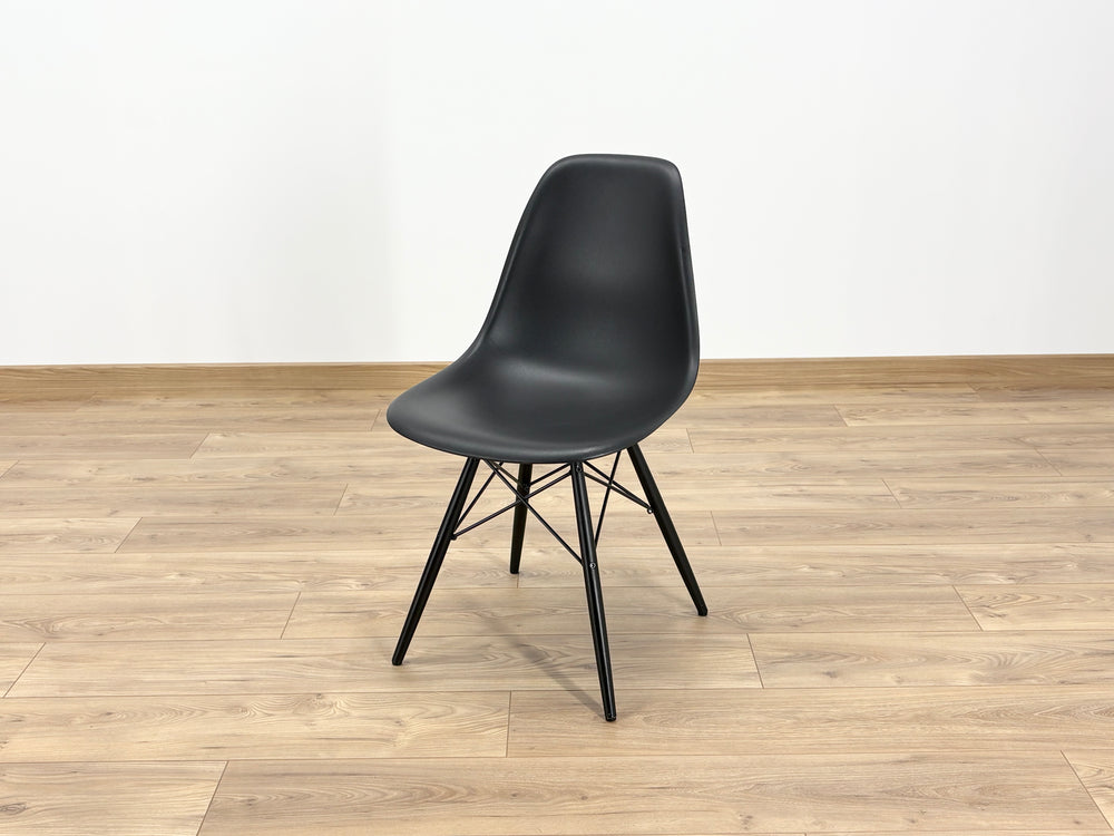 Vitra Eames Plastic Noir