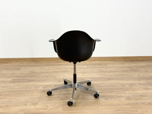 Vitra Eames Plastic