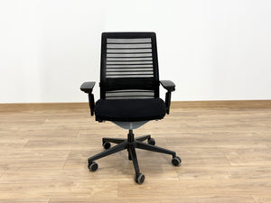 Steelcase Think V2