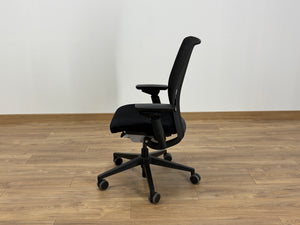 Steelcase Think V2