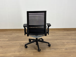 Steelcase Think V2