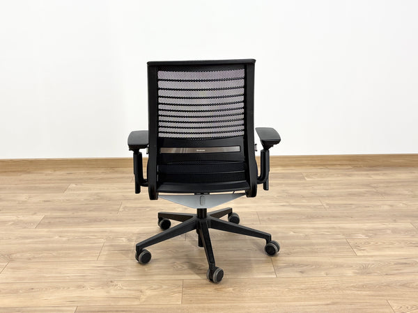 Steelcase Think V2