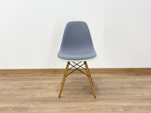 Vitra Eames Plastic