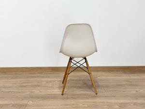 Vitra Eames Plastic
