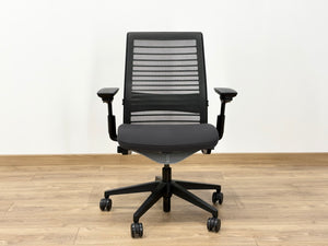 Steelcase Think V2