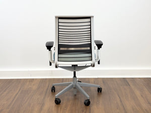 Steelcase Think V2