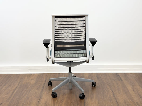 Steelcase Think V2