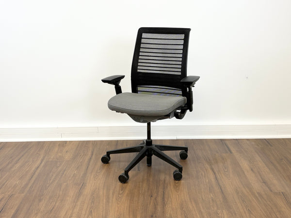 Steelcase Think V2