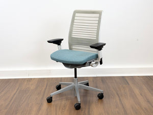 Steelcase Think V2