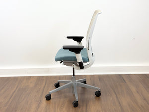 Steelcase Think V2