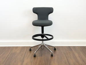 Vitra Pivot High Stool