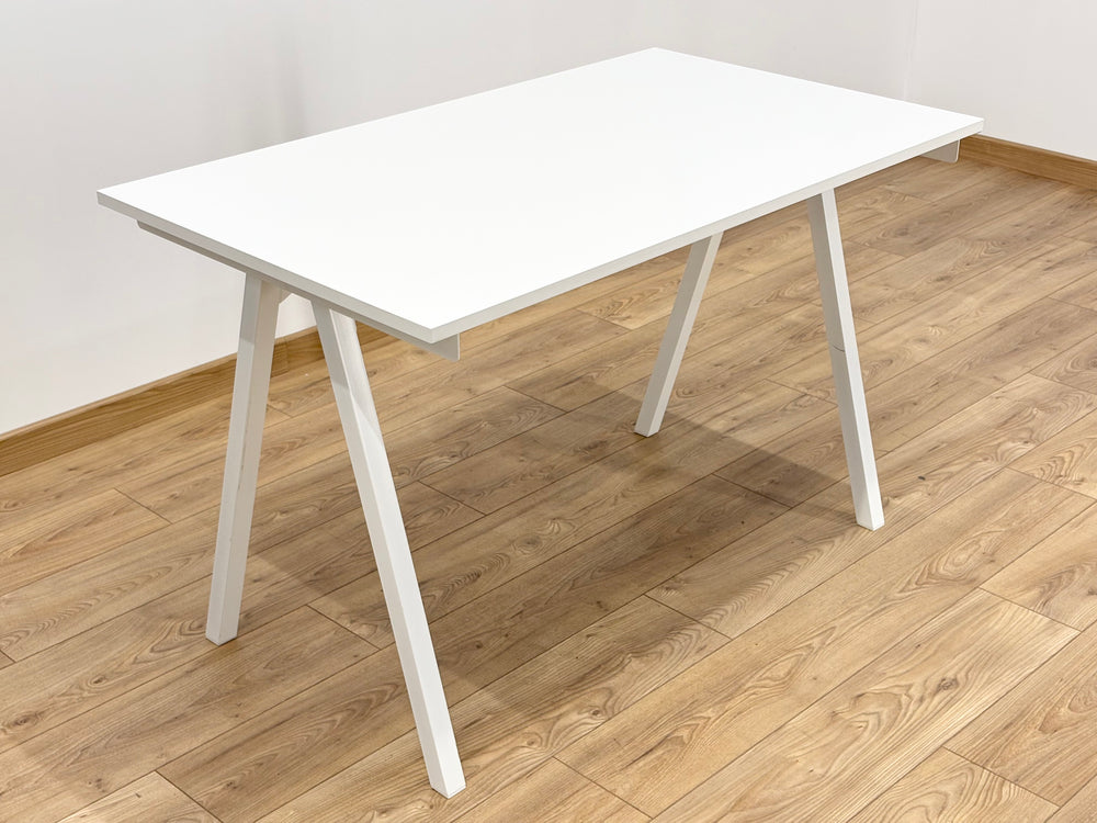 Table Ikea Trotten 120 présentation 
