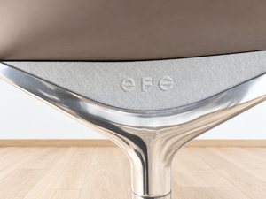 table de réunion EFG HideTech logo 1